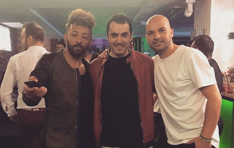 EXCLUSIV/ Kamara a fost forțat să-și schimbe look-ul, după operație. Colegul de trupă, Andrei Ștefănescu, râde de el