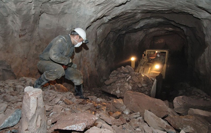 Rusia ajută Coreea de Nord să găsească uraniu pentru a fabrica bombe nucleare