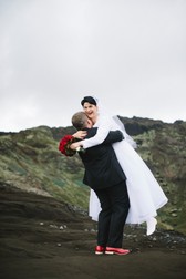 Cristina și Mihaela s-au căsătorit în Islanda. Foto: arhivă personală