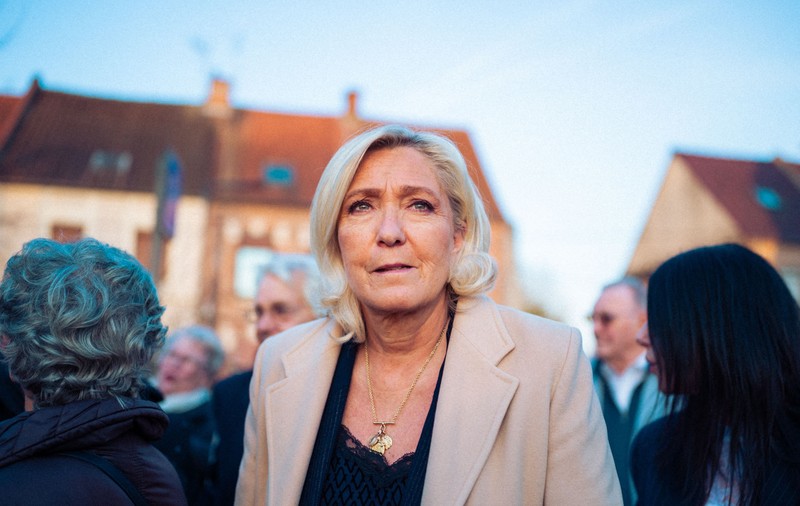 Marine Le Pen, condamnată la 4 ani de închisoare. Lidera extremei drepte din Franța nu mai poate candida la prezidențiale în 2027