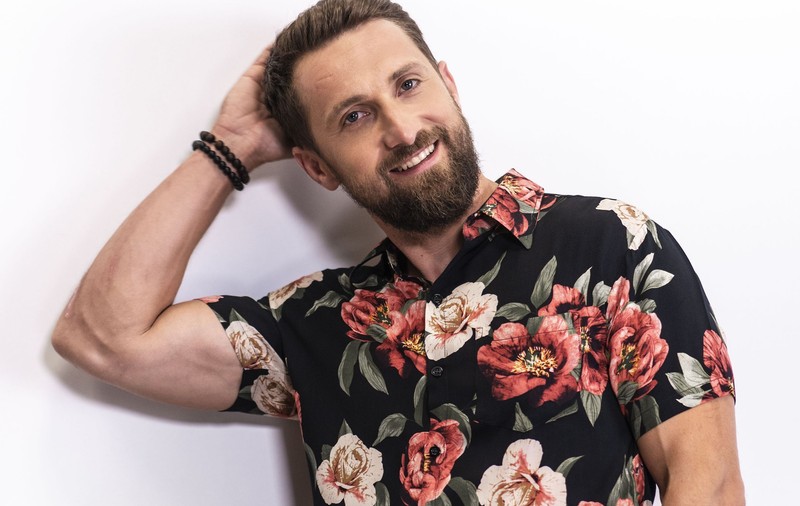 Dani Oțil împlinește 38 de ani. “Vara, când nu e nimeni în oraș, e greu să-ți ții ziua de naștere”