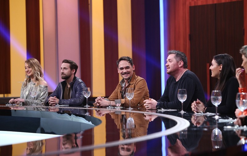 Echipa Neatza cu Răzvan şi Dani, jurați la „Chefi la cuţite”