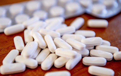 Tone de medicamente care sunt aruncate degeaba. Multe pastile rămân eficiente ani de zile după expirare, spun experții