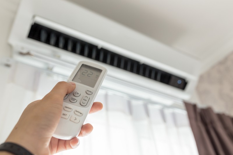Nu va răci mai repede dacă setezi o temperatură mai mică decât normal, dar va consuma mai mult.