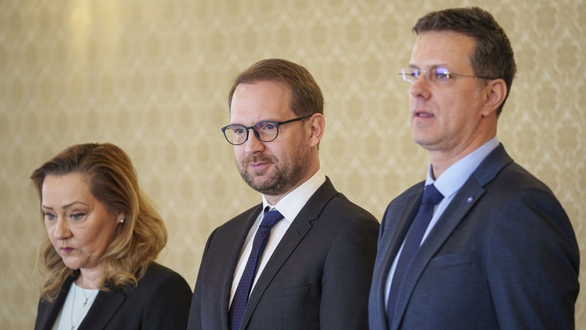 Ionuț Moșteanu și Dominic Fritz, doi dintre oamenii de încredere ai șefei USR, au trădat-o pe Elena Lasconi