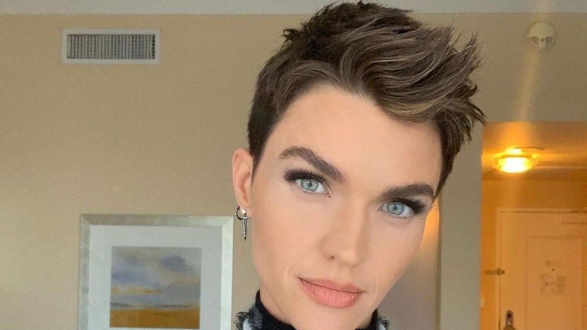 Actrița Ruby Rose, operată de urgență. Ar fi putut paraliza după ce s-a accidentat în timpul unei cascadorii