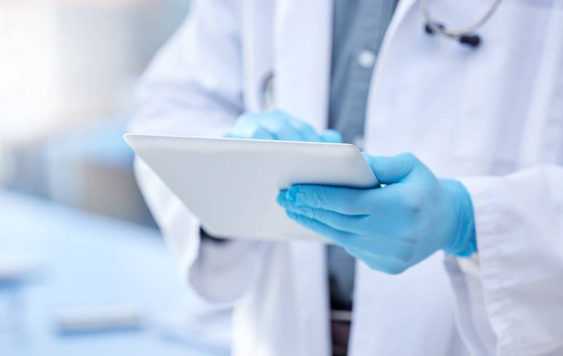 Cum au reușit oamenii de știință să elimine complet leucemia din modelele preclinice, printr-un tratament bazat pe trei medicamente