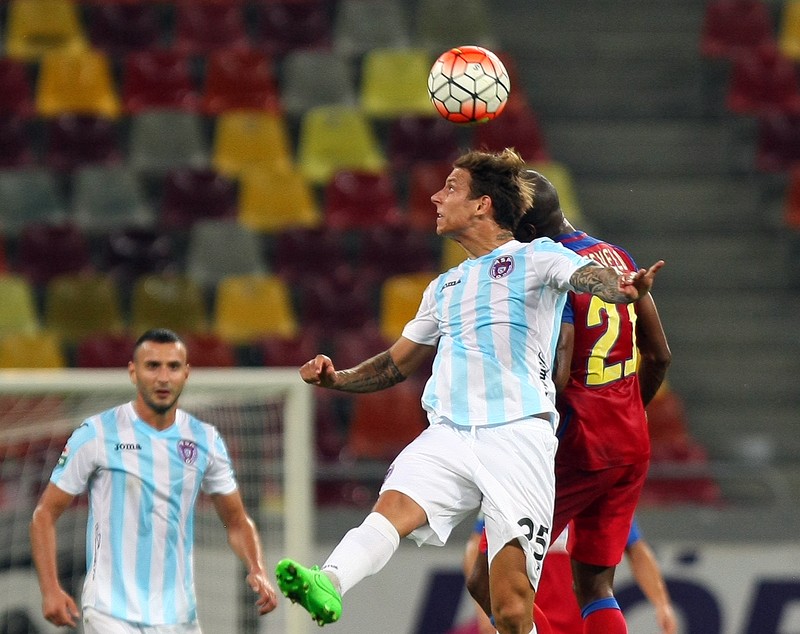 Liga I: Steaua - ASA 1-1. ^Popa a lovit iute și furios, Jazvici l-a păcălit pe Cojocaru cu un șut la colțul scurt. Campioana caută portar, dar și suporteri! Pe ”Arena Națională” s-a strigat ”Demisia”! / LIVE TEXT & GALERIE FOTO