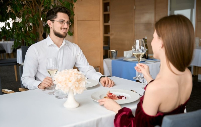 Ce înseamnă slow dating - noul trend în relații?