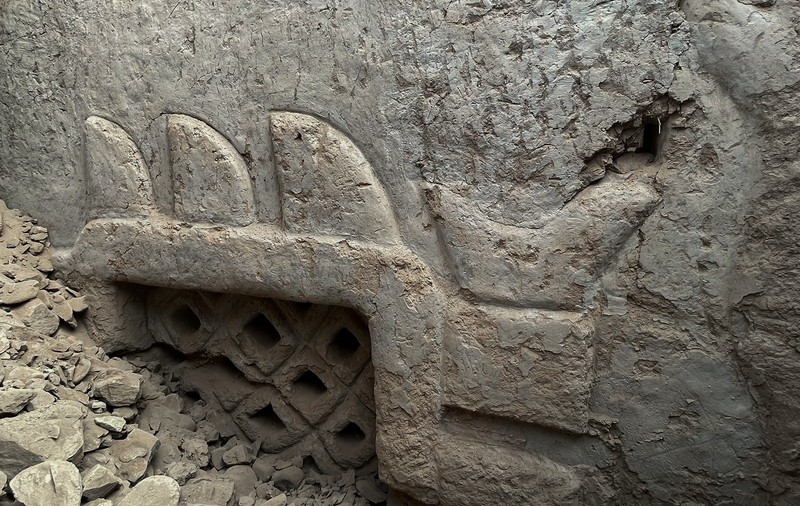 Mural vechi de 3.000 de ani, cu zei și motive cosmice, de dinaintea civilizației incașe, descoperit în Peru