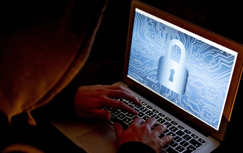 De ce să te ferești de parolele generate cu AI și cum să fii mai în siguranță pe internet