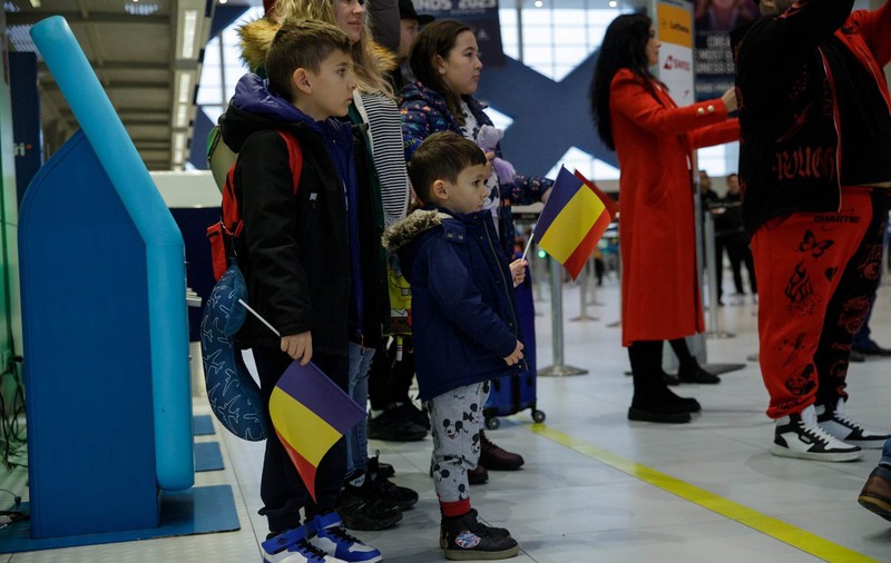 „Nu e nici pe departe un prilej de festivisme, e precum ziua cuiva drag”. Mesajele a cinci profesori pentru elevii lor, de Ziua Națională