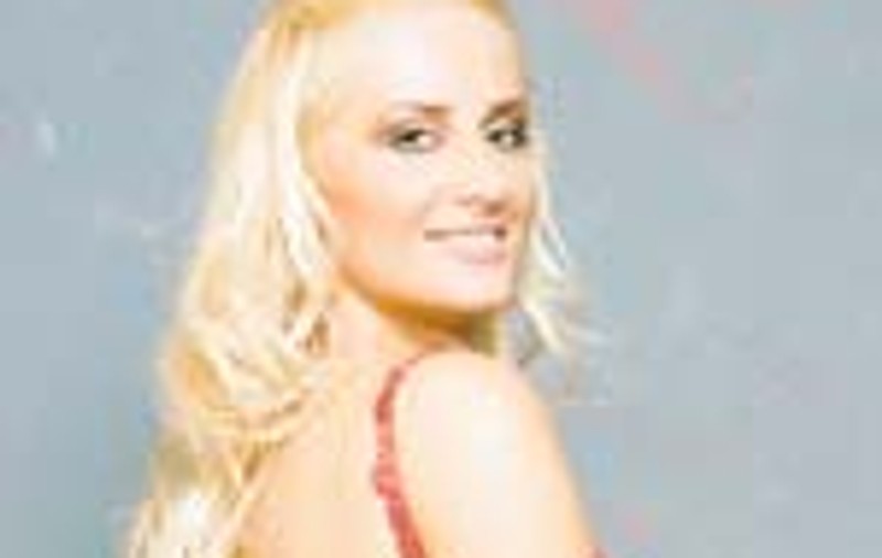 Julia canta la Focsani