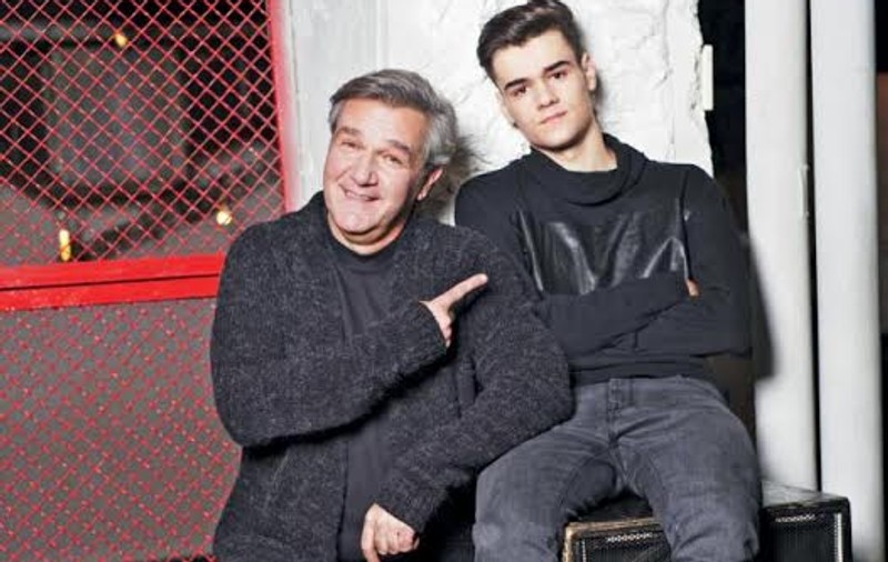 VIDEO EXCLUSIV/ Băiatul lui Dan Bittman face carieră în muzică, dar nu la microfon, ci la platane