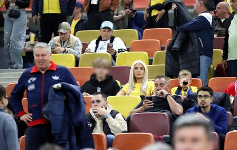 Printre spectatorii din zona VIP s-a numărat și Laura Vicol, fosta deputată și fostă președintă a Comisiei Juridice din Camera Deputaților