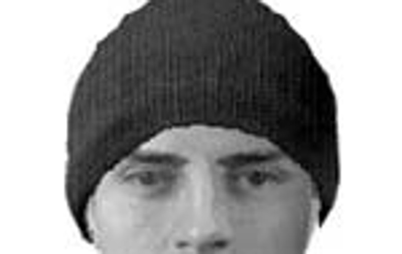 El a tras cu pistolul la Piatra Neamt