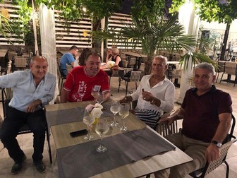 Stere Halep, dreapta, a stat la povești cu Marcel Răducanu