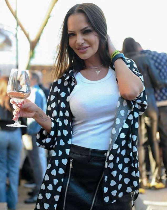 Andreea Antonescu a spus cine este bărbatul cu care este mereu văzută: „Mie îmi place să zic lucrurilor pe nume”. S-a afișat cu el și după despărțirea de Victor Vrînceanu