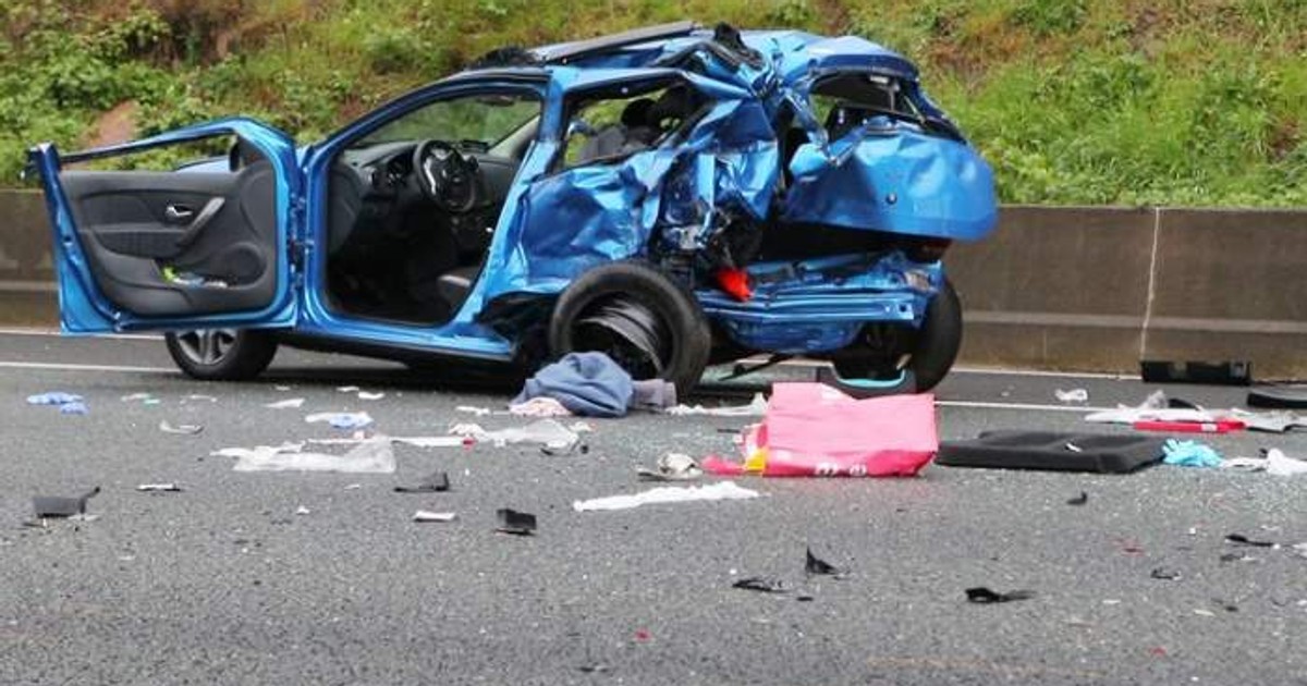O șoferiță din Germania a murit într-o Dacia Sandero, după ce s-a izbit de un TIR condus de un român