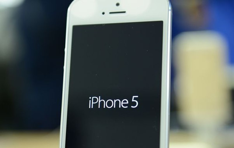 Un hacker a spart sistemul de operare al iPhone 5: "A fost nevoie de numai jumătate de oră"
