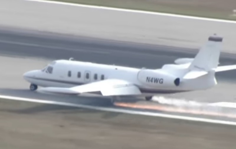VIDEO| Incident aviatic în Florida. Un avion a aterizat fără o roată
