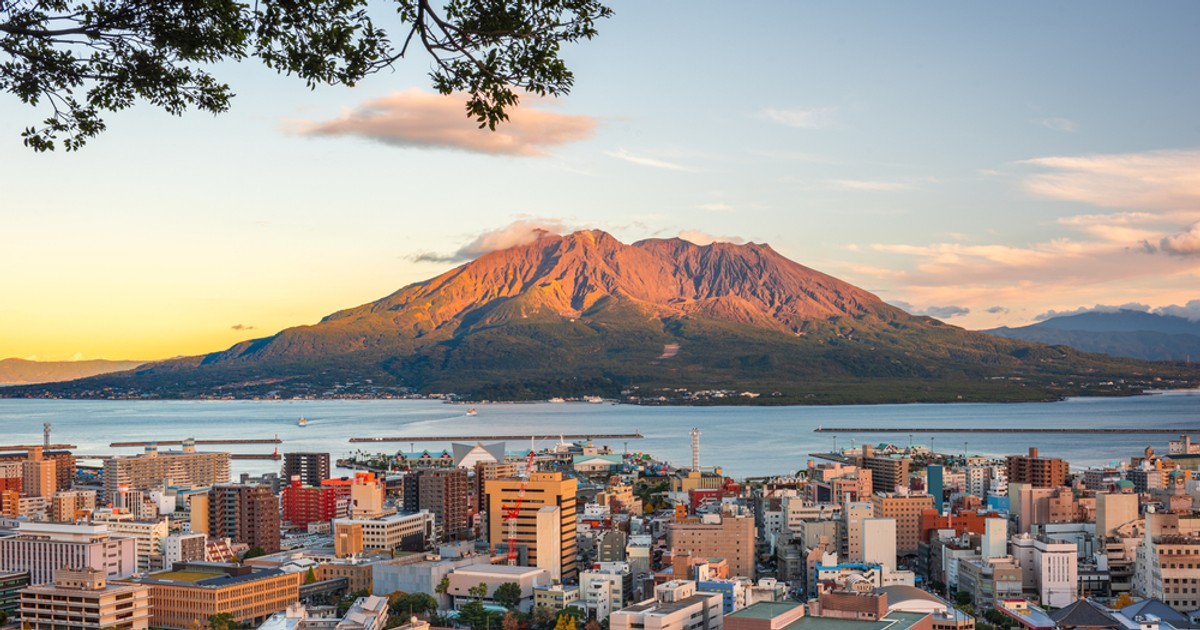 Vulcanul Sakurajima din Japonia - Imagine cu Vulcanul Sakurajima