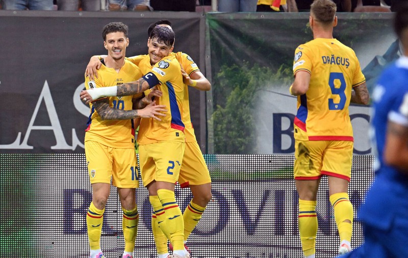 Mircea Lucescu a anunțat convocările preliminare pentru meciurile cu Canada și Cipru din septembrie
