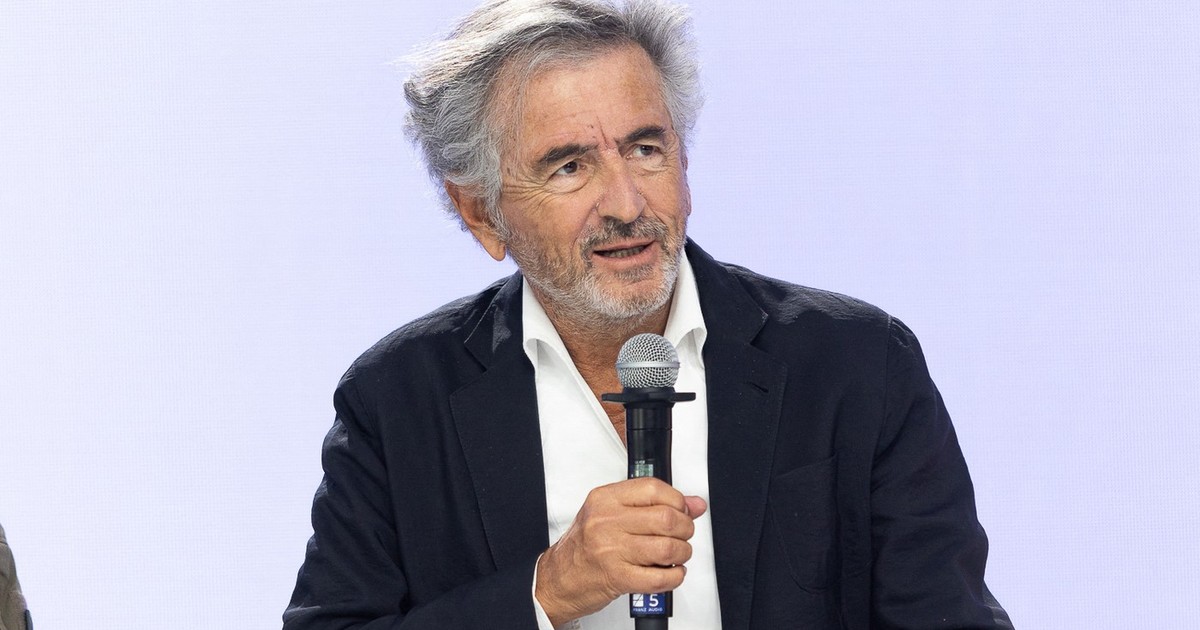 Bernard-Henri Lévy în timpul unei vizite la Kiev Foto: Profimedia