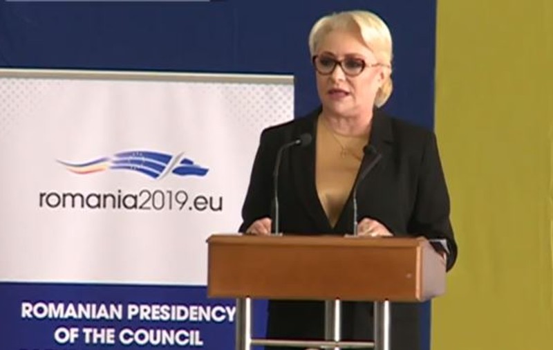 Avioanele F16 intră, de azi, în flota Poliției Aeriene Române. Premierul Viorica Dăncilă participă la eveniment