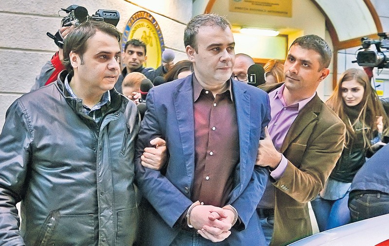 Avea ascunsă în pereți o întreagă galerie de artă | Procurorii DNA au rămas tablou. De 101 ori