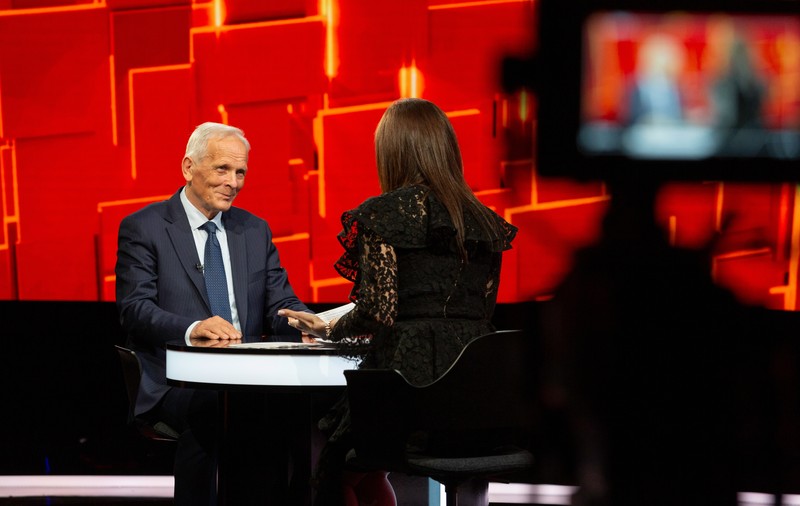 Theodor Stolojan, despre averea sa: „Banii câștigați i-am investit în acțiuni”