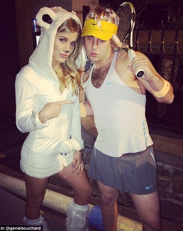GALERIE FOTO / Eugenie Bouchard şi sora ei geamănă au plecat la ”război”
