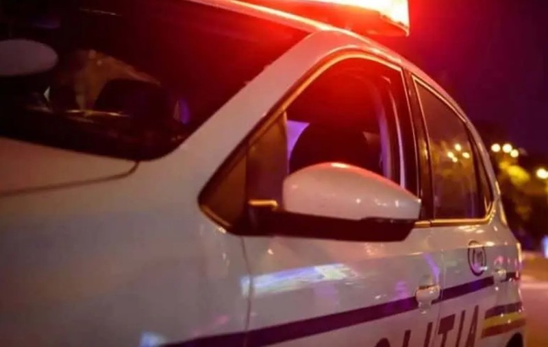 Răzbunare din gelozie: O femeie din Alba a distrus un Audi și un BMW aparținând altei femei. Ce pedeapsă a primit