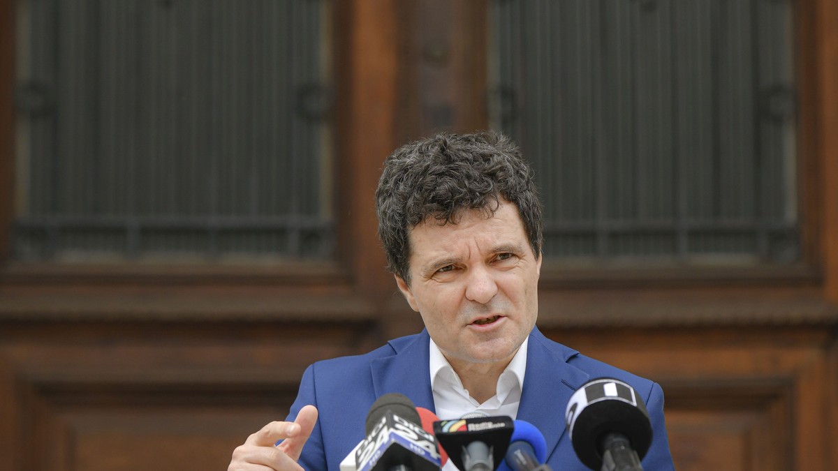 Spațiul verde dispare în București, iar planurile de defrișare au fost lansate public chiar în timpul pandemiei de coronavirus. Argumentele lui Nicușor Dan