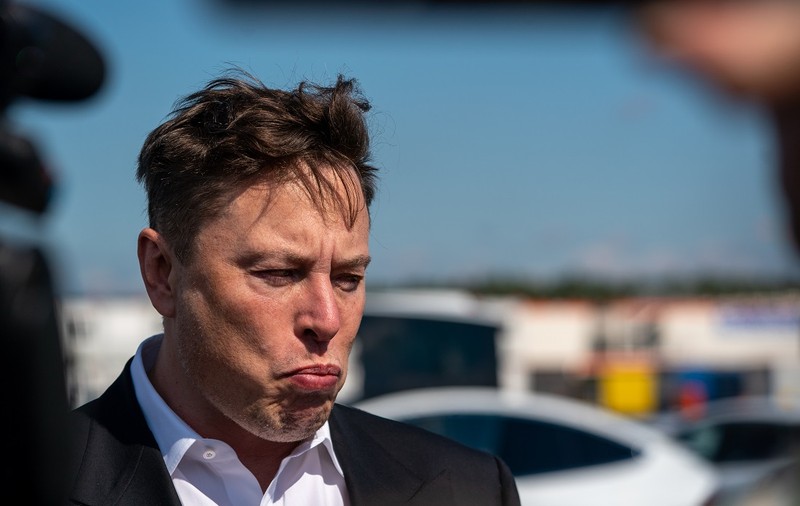 Bitcoin a scăzut cu 9% după un singur cuvânt postat de Elon Musk pe Twitter