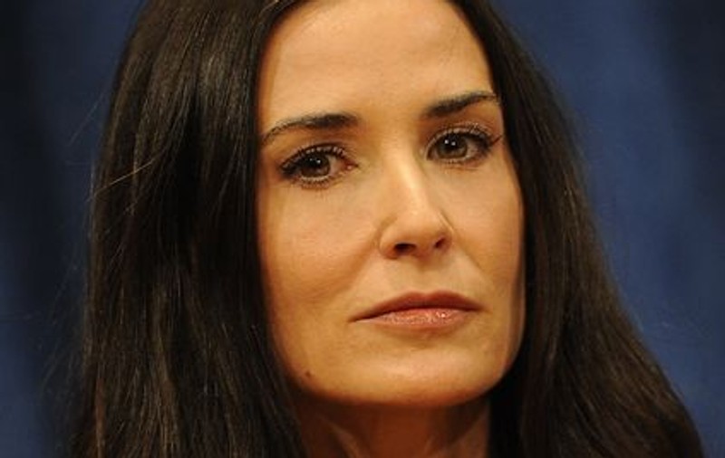 Demi Moore vrea să fie consiliată spiritual de guru la care mergea Michael Jackson