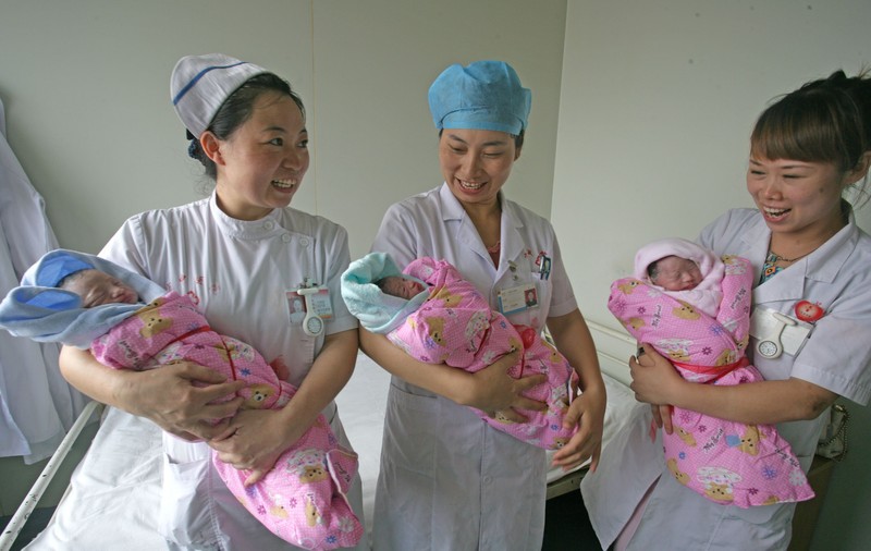 China înregistrează cea mai mică rată a natalității din ultimii 40 de ani