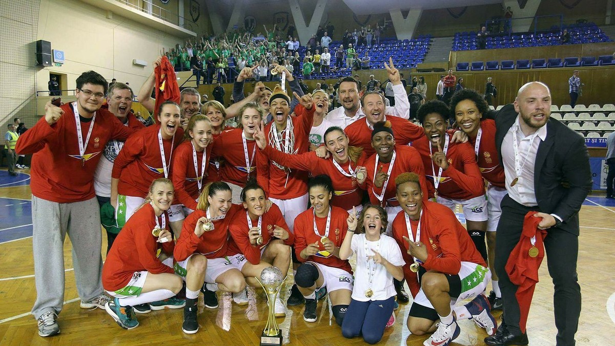 Anca Stoenescu a devenit cea mai titrată jucătoare de baschet feminin din Romania. Levi Szijarto e cel mai titrat la masculin