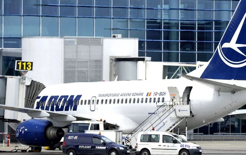 Șefa demisă a Tarom îl acuză pe ministrul Transporturilor că i-a cerut „să țină avioanele la sol în ziua moțiunii”. Reacția lui Cuc: „Minciuni fără acoperire”