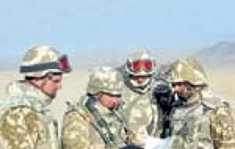 El ii imbraca pe militarii romani din Irak