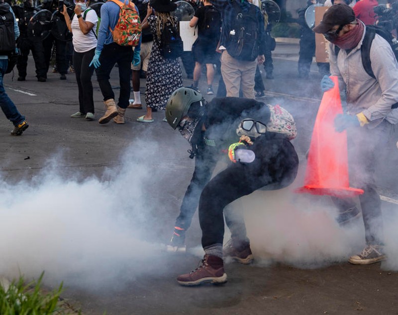 Trump amenință cu intervenția armatei pentru a pune capăt protestelor violente provocate de moartea lui George Floyd: “Voi rezolva rapid problema”
