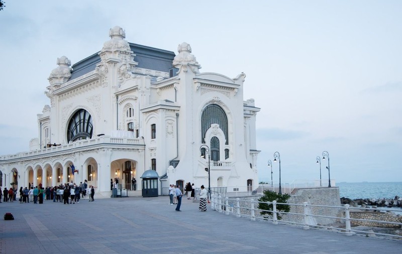 Ce se întâmplă la Cazinoul din Constanța în fiecare joi și vineri: „Am pornit de la o întrebare simplă”