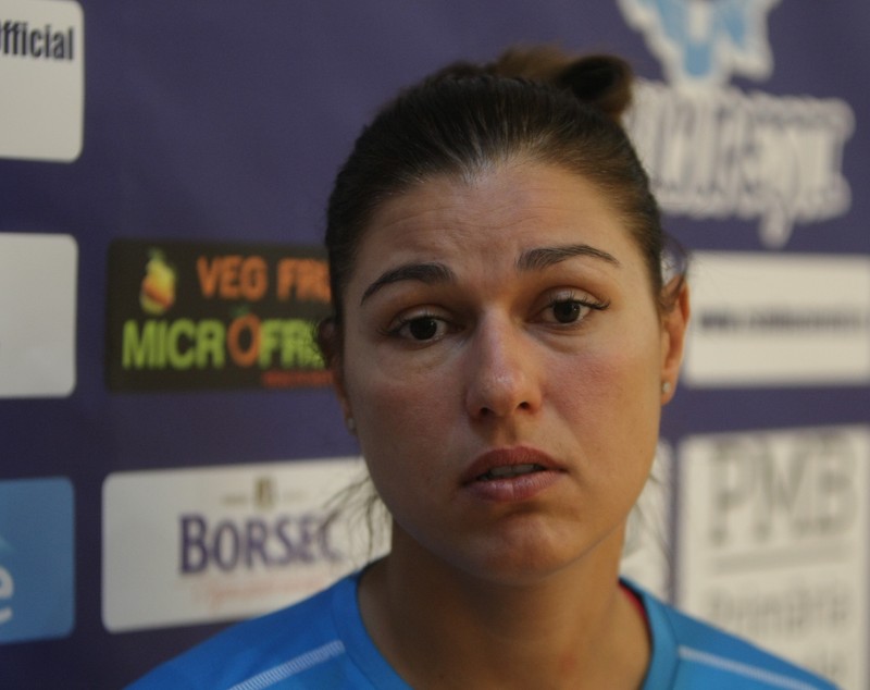 Oana Manea, pivotul echipei CSM București: ”Vreau copil”! Ce spune despre Vasile Șiman, cel care i-a batjocorit tatăl / GALERIE FOTO & VIDEO