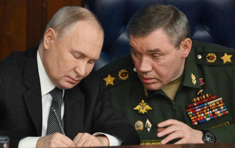 Vladimir Putin este protejat de 4 inele de securitate, după asasinarea celor doi generali ruși, la Moscova: „Nu iese nicăieri fără vestă antiglonț”