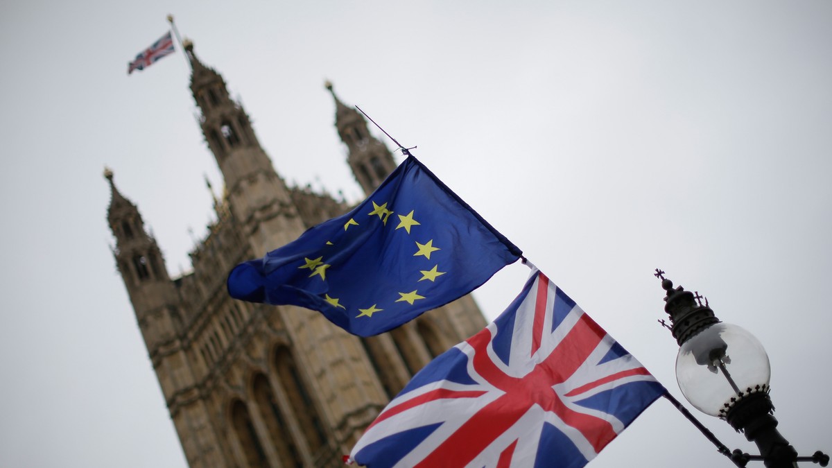 Ce se poate întâmpla acum, după ce parlamentul britanic a respins acordul privind ieșirea Marii Britanii din UE