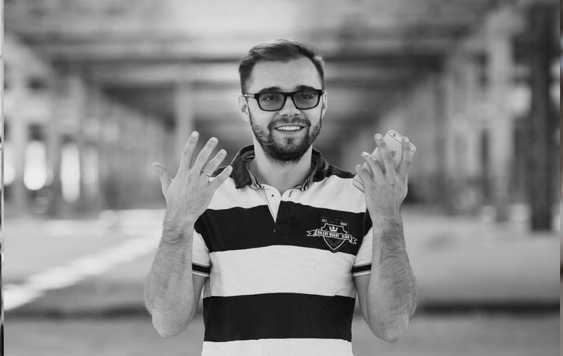Un cunoscut regizor moldovean a murit după ce o creangă doborâtă de vânt a căzut peste cortul în care se afla