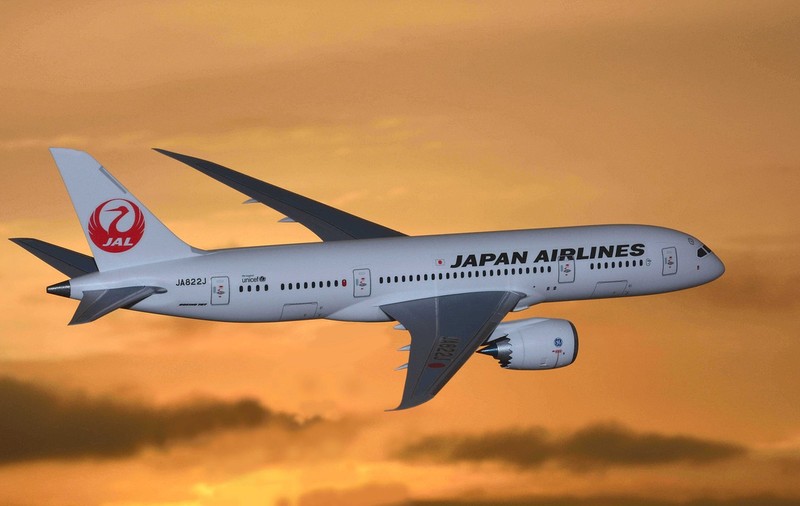 Cea mai mare companie aeriană din Japonia renunţă la expresia “doamnelor şi domnilor”. Cum se va adresa pasagerilor