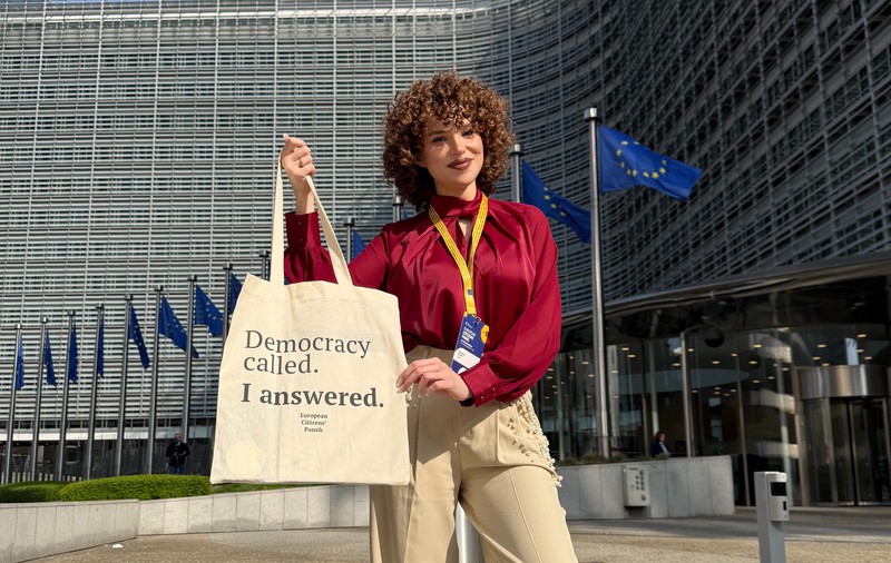 Cum ajung vocile cetățenilor în deciziile UE. Ada-Maria Ileana, tânăra chemată la Panelul Cetățenilor Europeni din Bruxelles: „Tinerii sunt cei care vor beneficia cel mai mult de o Uniune pregătită pentru crize”