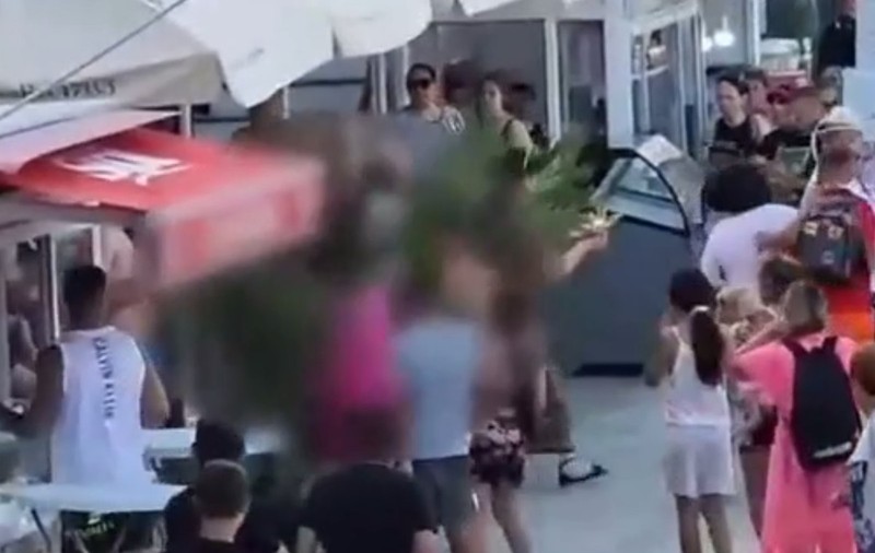 Bătaie între turiști în Eforie Nord. Au fost duși la spital, însă au plecat înainte să fie consultați. VIDEO