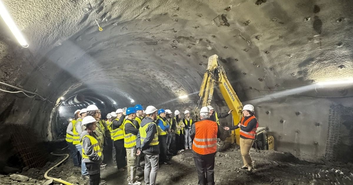 Lecție predată studenților de la construcții din Timișoara într-un tunel de pe sectorul A1 Margina – Holdea, aprilie 2026
